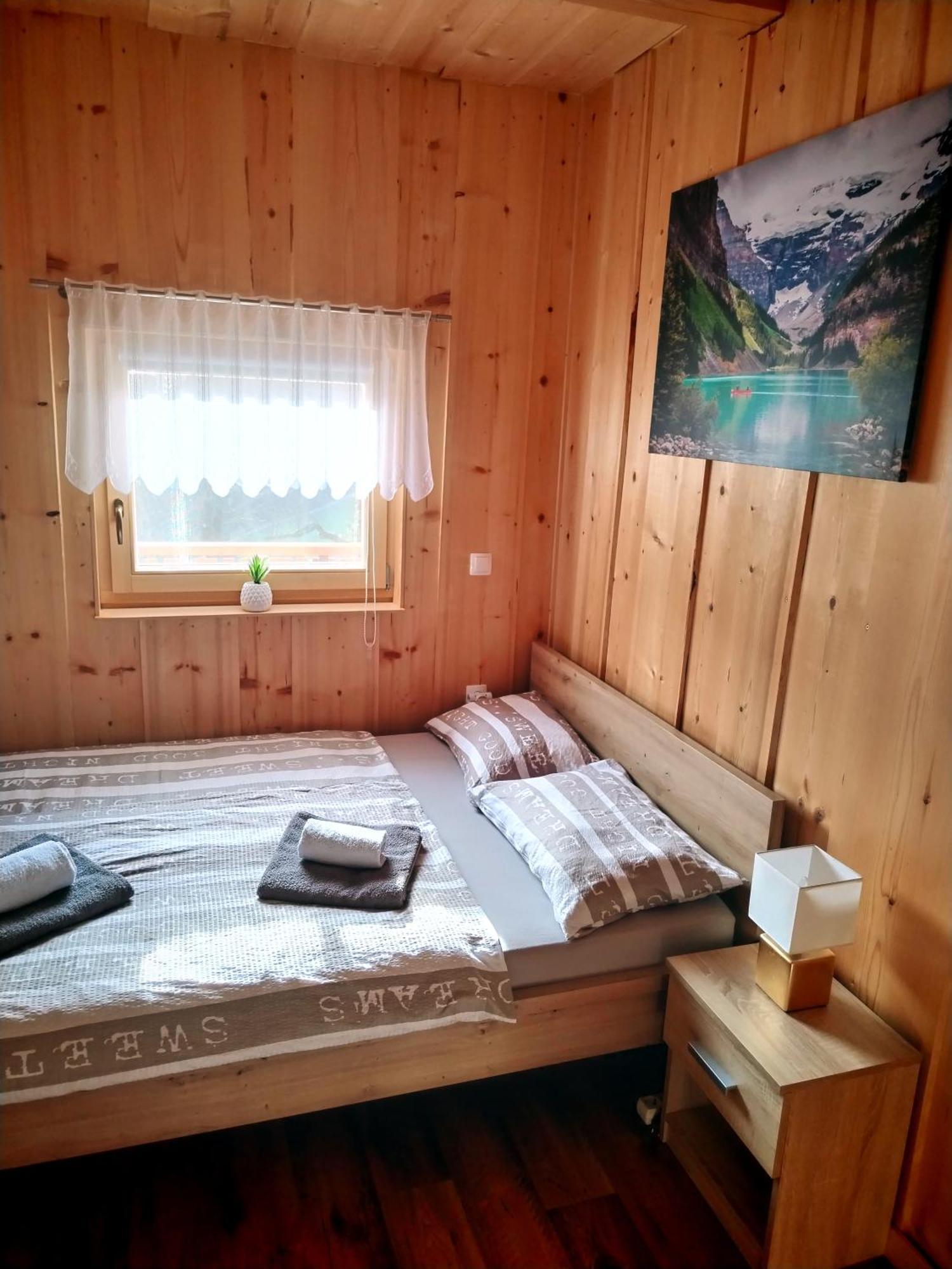Pocitniska Hiska Lastovka Podvolovljek Esterno foto