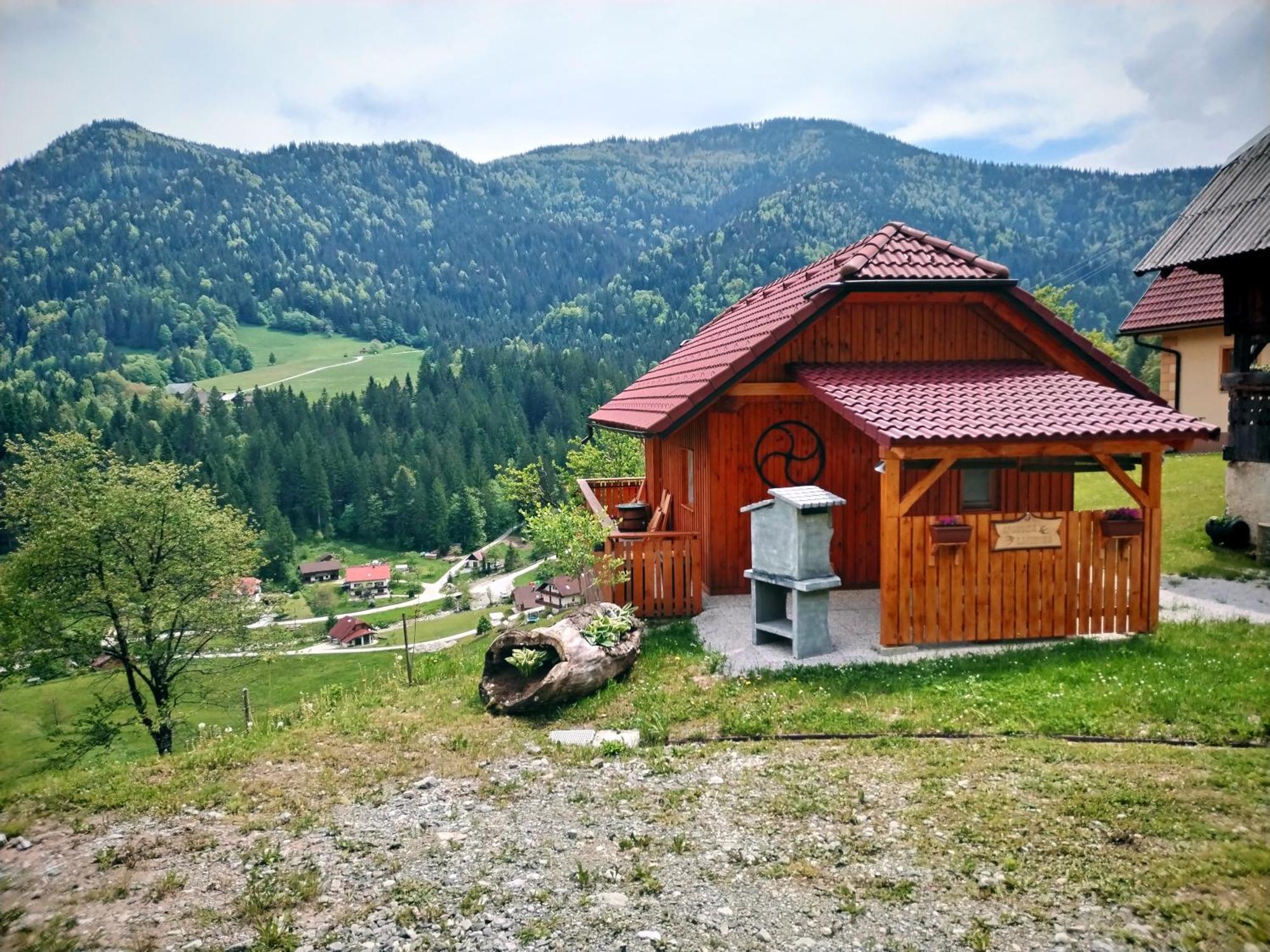 Pocitniska Hiska Lastovka Podvolovljek Esterno foto